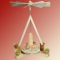 Tischpyramide mit drei Rehen